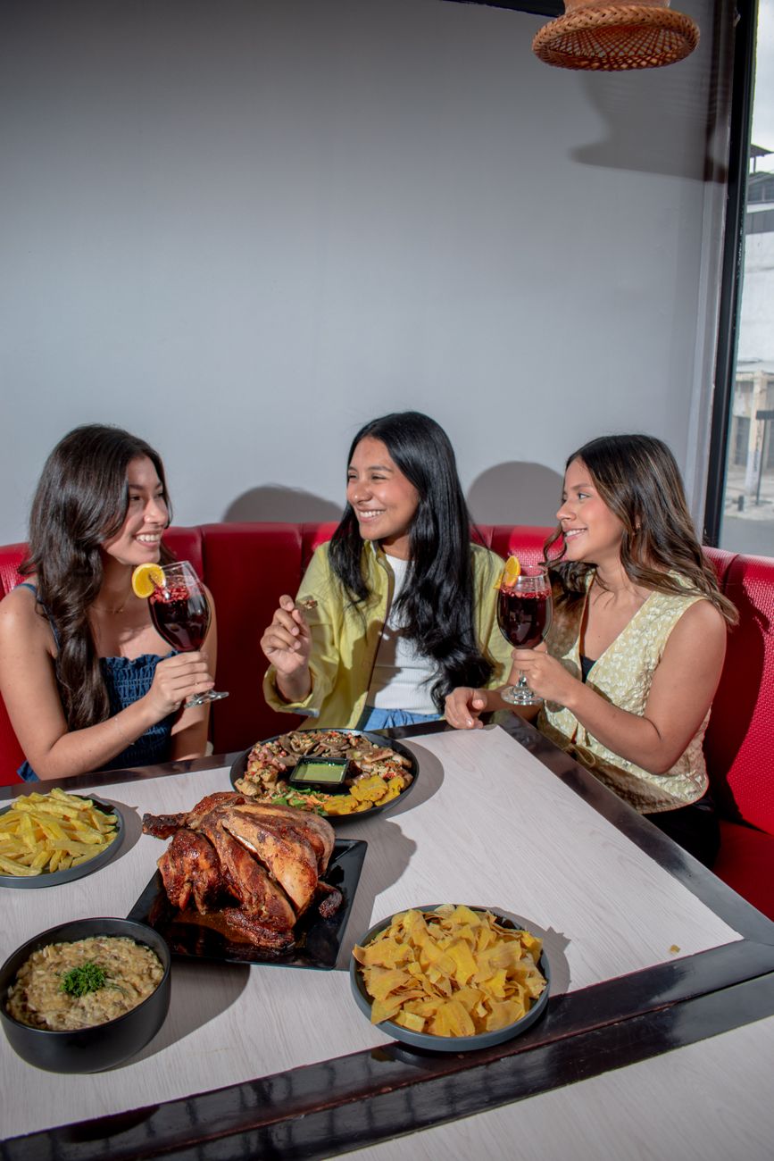 Women together at a Wine & Dine event